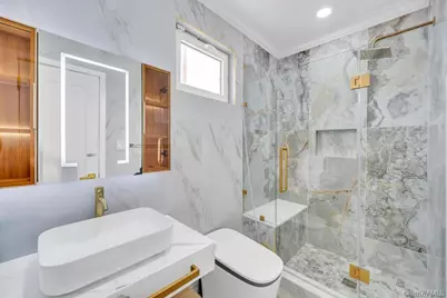 36 Jupiter Lane, Levittown, NY 11756 - Photo 11