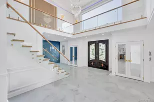 36 Jupiter Ln, Levittown, NY 11756 - Photo 5