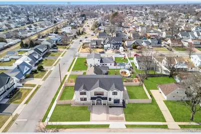 36 Jupiter Lane, Levittown, NY 11756 - Photo 15