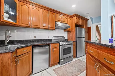 8915 88th Street, Woodhaven, NY 11421 - Photo 13