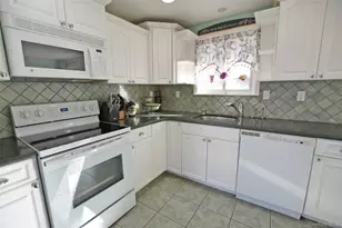 359 Randall Rd, Ridge, NY 11961 - Photo 11