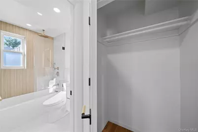 6821 Cloverdale Lane, Bayside, NY 11364 - Photo 11