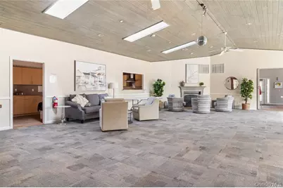 1407 Middle Road #91, Calverton, NY 11933 - Photo 5