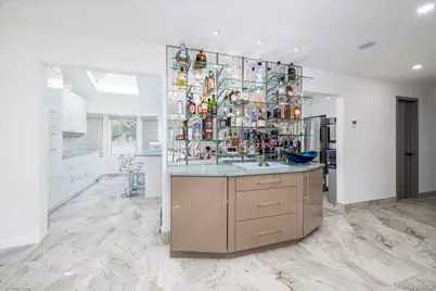 83 Arnold Court, East Rockaway, NY 11518 - Photo 7