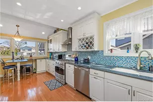 62 W 1st St, Freeport, NY 11520 - Photo 21