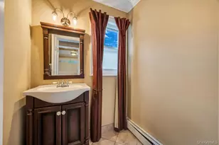 330 Edgewood Ave, Smithtown, NY 11787 - Photo 29