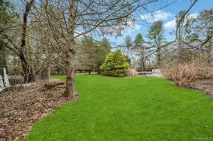 330 Edgewood Ave, Smithtown, NY 11787 - Photo 39