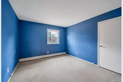 330 Edgewood Avenue, Smithtown, NY 11787 - Photo 21