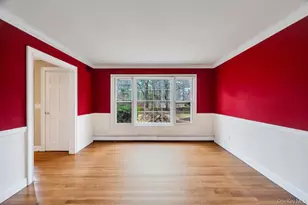 330 Edgewood Ave, Smithtown, NY 11787 - Photo 11