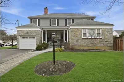 577 Waukena Avenue, Oceanside, NY 11572 - Photo 3