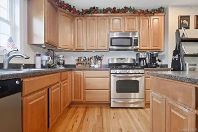 577 Waukena Avenue, Oceanside, NY 11572 - Photo 21