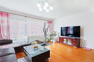 71-28 163rd St, Fresh Meadows, NY 11365 - Photo 3