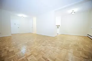 5 Schenck, Great Neck, NY 11021 - Photo 3