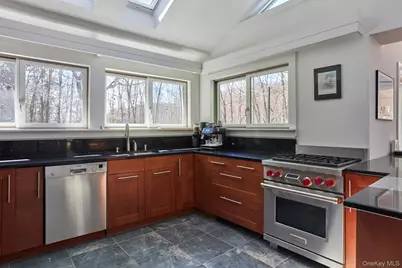 611 N Clove Road, Millbrook, NY 12545 - Photo 11