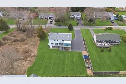 1450 McCann Lane, Riverhead, NY 11944 - Photo 35