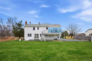 1450 Mccann Ln, Riverhead, NY 11944 - Photo 29