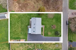 1450 Mccann Ln, Riverhead, NY 11944 - Photo 37