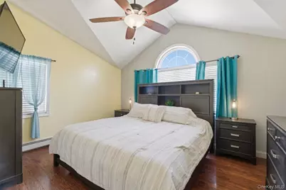 68 Fuller Avenue, Islip, NY 11751 - Photo 17