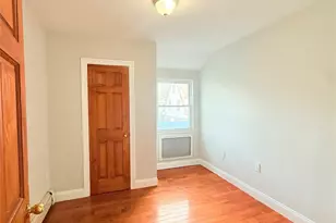 [Address not provided], Richmond Hill, NY 11419 - Photo 9