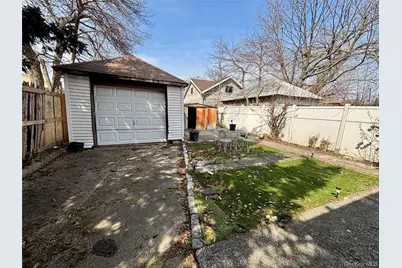 194-19 115th Avenue, Saint Albans, NY 11412 - Photo 19