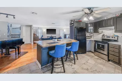 268 W Shore Drive, Massapequa, NY 11758 - Photo 29