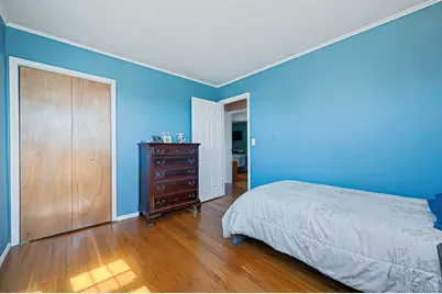 268 W Shore Drive, Massapequa, NY 11758 - Photo 33
