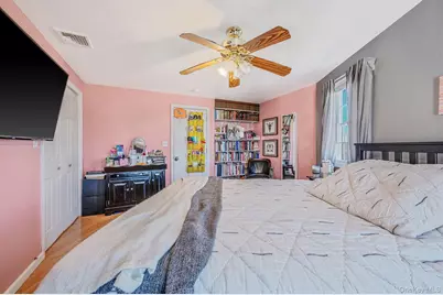 268 W Shore Drive, Massapequa, NY 11758 - Photo 31