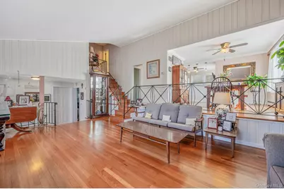 268 W Shore Drive, Massapequa, NY 11758 - Photo 29