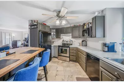 268 W Shore Drive, Massapequa, NY 11758 - Photo 5