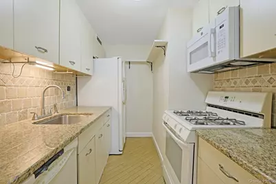 1270 North Avenue #2L, New Rochelle, NY 10804 - Photo 7