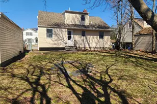 610 Bermuda Rd, West Babylon, NY 11704 - Photo 19