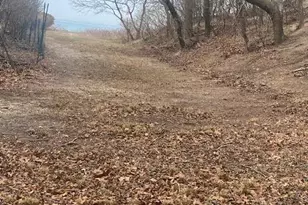 31 Glen Dr, Sound Beach, NY 11789 - Photo 21