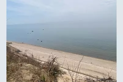 31 Glen Drive, Sound Beach, NY 11789 - Photo 3