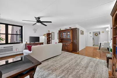 100 Clinton Avenue #3X, Mineola, NY 11501 - Photo 5