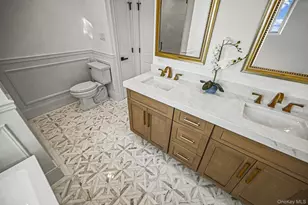 27 Grape Ln, Hicksville, NY 11801 - Photo 29