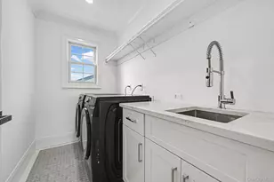 27 Grape Ln, Hicksville, NY 11801 - Photo 35