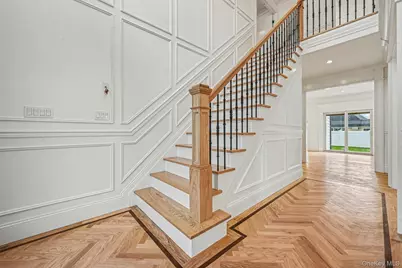 27 Grape Lane, Hicksville, NY 11801 - Photo 7