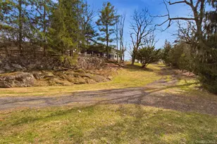 27 Allapartus Cir, Ossining, NY 10562 - Photo 29