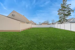 385 Irving St, Central Islip, NY 11722 - Photo 29