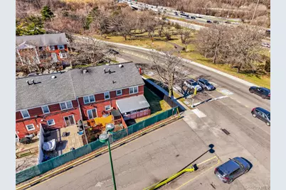 62-01 Douglaston Parkway, Douglaston, NY 11362 - Photo 31