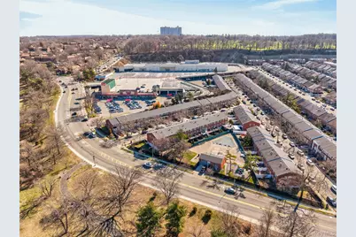 62-01 Douglaston Parkway, Douglaston, NY 11362 - Photo 33