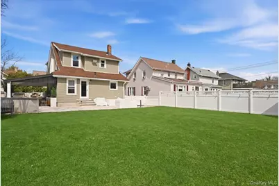 98 Vincent Place, Lynbrook, NY 11563 - Photo 37