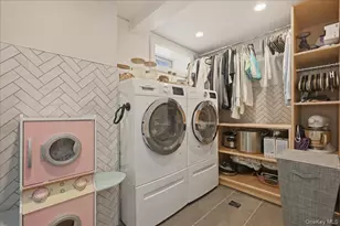 98 Vincent Pl, Lynbrook, NY 11563 - Photo 31