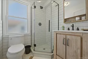 98 Vincent Pl, Lynbrook, NY 11563 - Photo 25