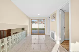 38 S Oaks Blvd, Plainview, NY 11803 - Photo 35