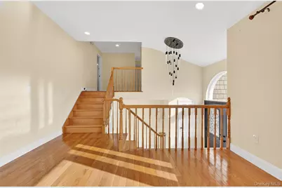 38 S Oaks Boulevard, Plainview, NY 11803 - Photo 21