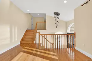 38 S Oaks Blvd, Plainview, NY 11803 - Photo 21