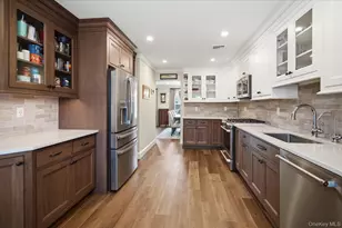 7 Monitor Rd, Smithtown, NY 11787 - Photo 5