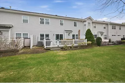 7 Monitor Road, Smithtown, NY 11787 - Photo 25