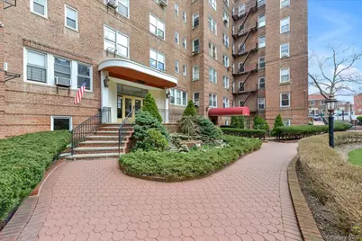 9941 64th Avenue #E11, Rego Park, NY 11374 - Photo 21